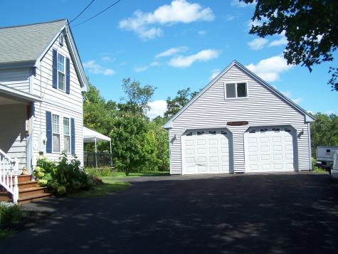 109 Oak Hill Road Auburn ME 04210