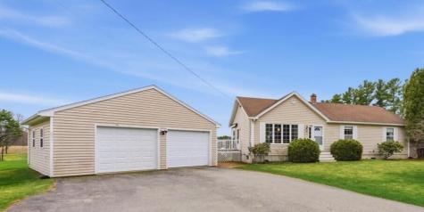 136 Stirling Road Warren ME 04864