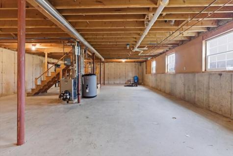 136 Stirling Road Warren ME 04864