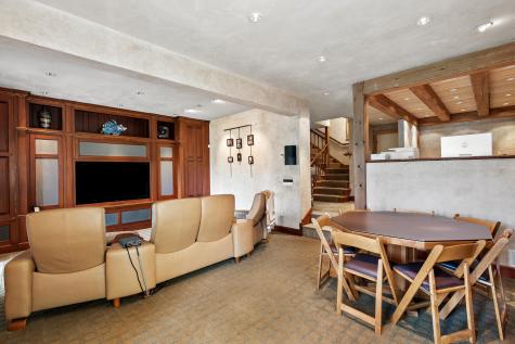 93 Governors Point Road Harpswell ME 04079