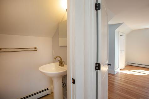 1091 Summer Street Auburn ME 04210