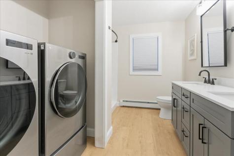 42 Durham Road Freeport ME 04032