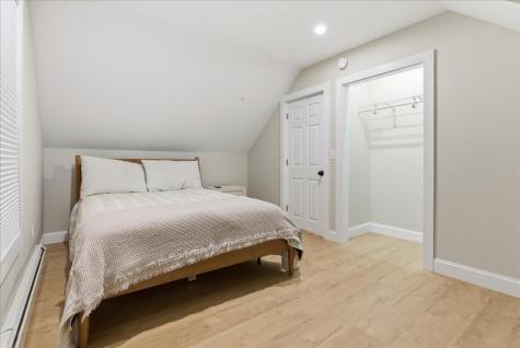 42 Durham Road Freeport ME 04032