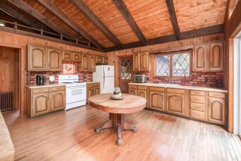 109 Bartlett Road Kittery ME 03905