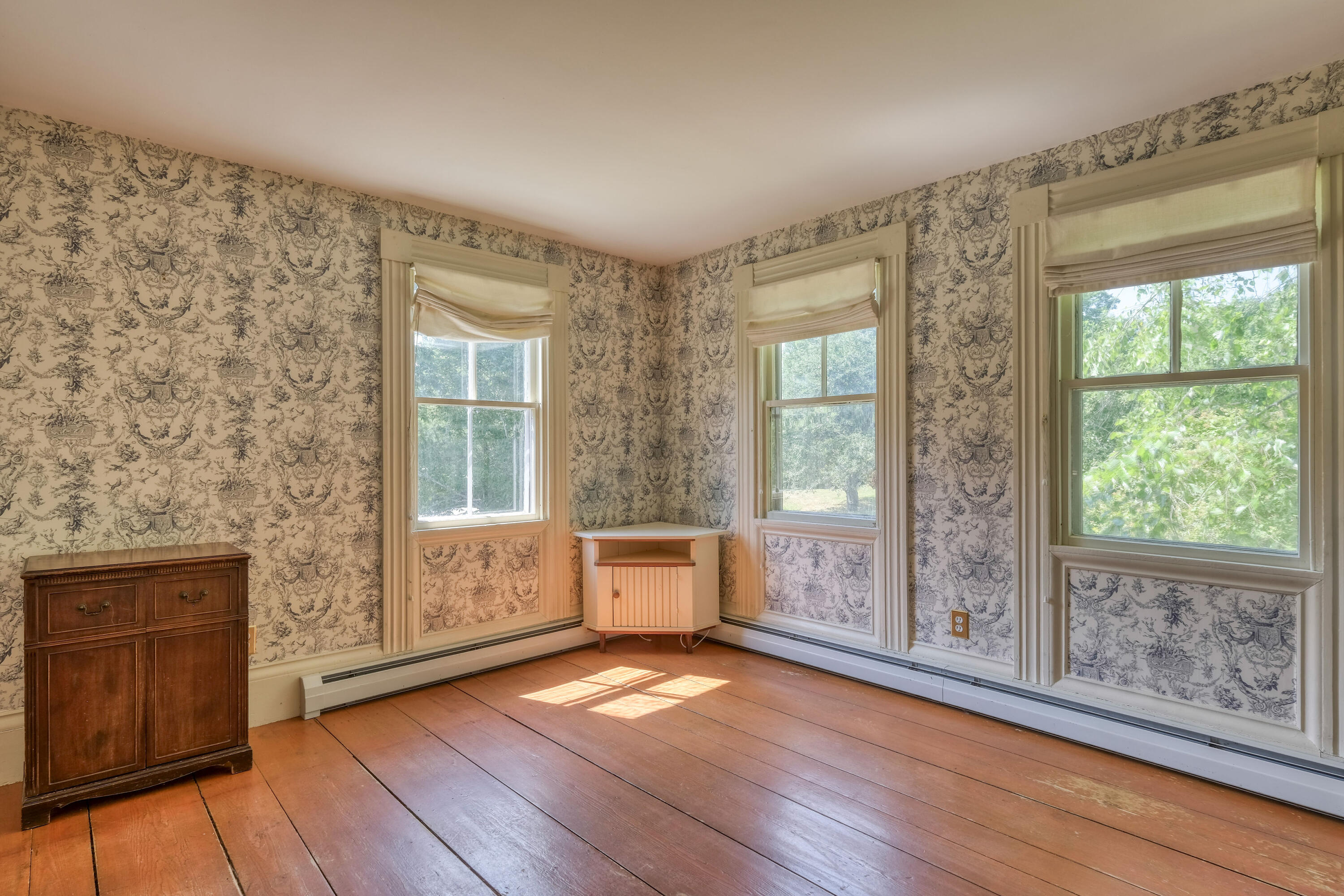 5 River Road Brooklin ME 04616