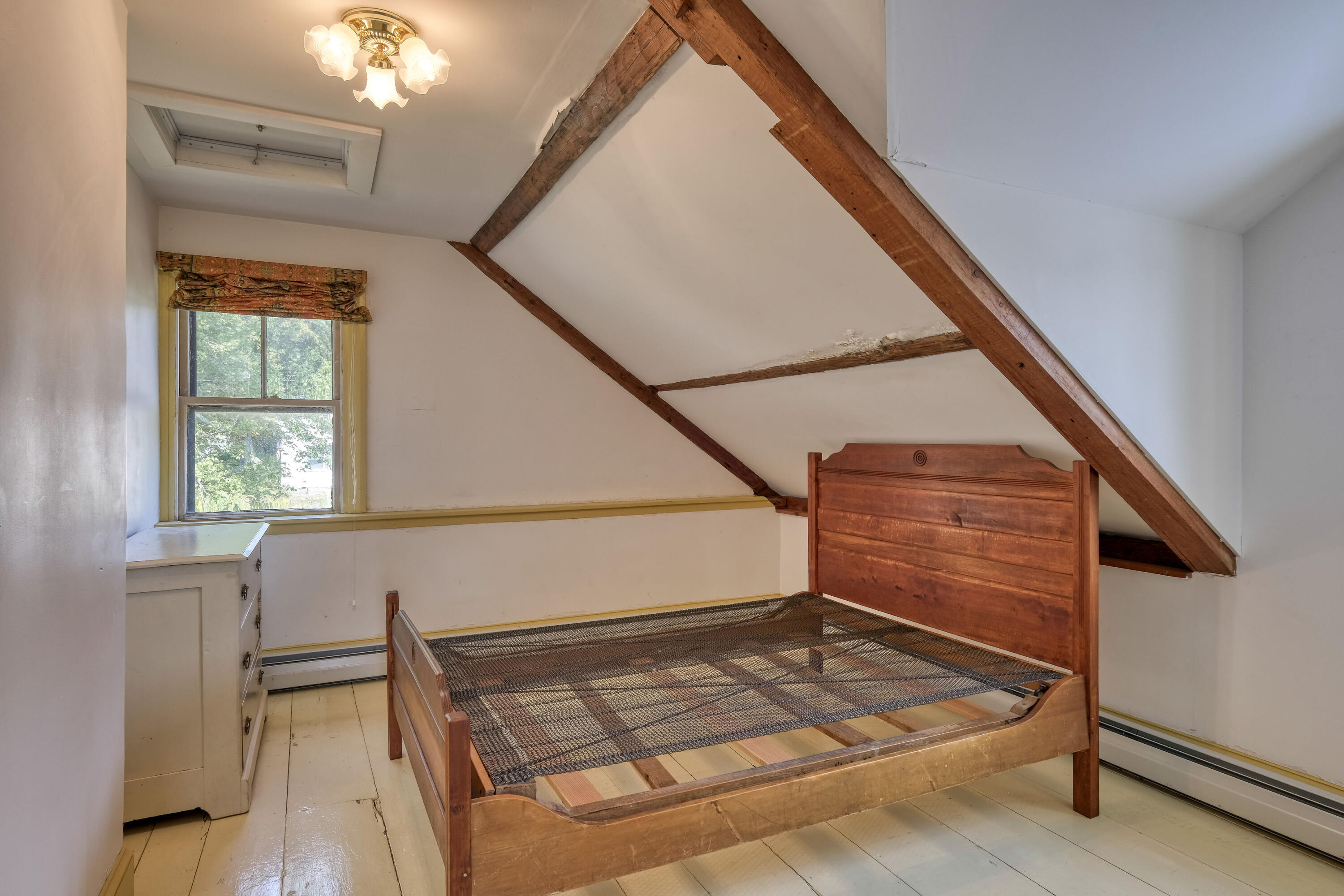 5 River Road Brooklin ME 04616