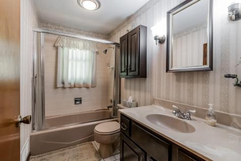 22 Brown Street Lewiston ME 04240