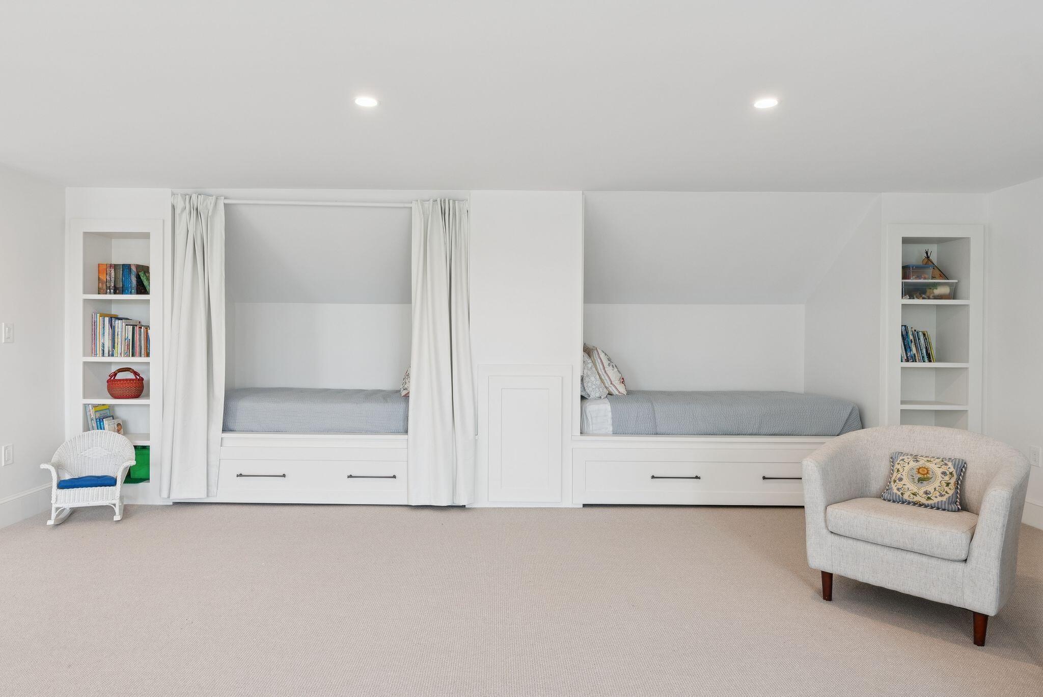9 Oak Street Kennebunk ME 04043