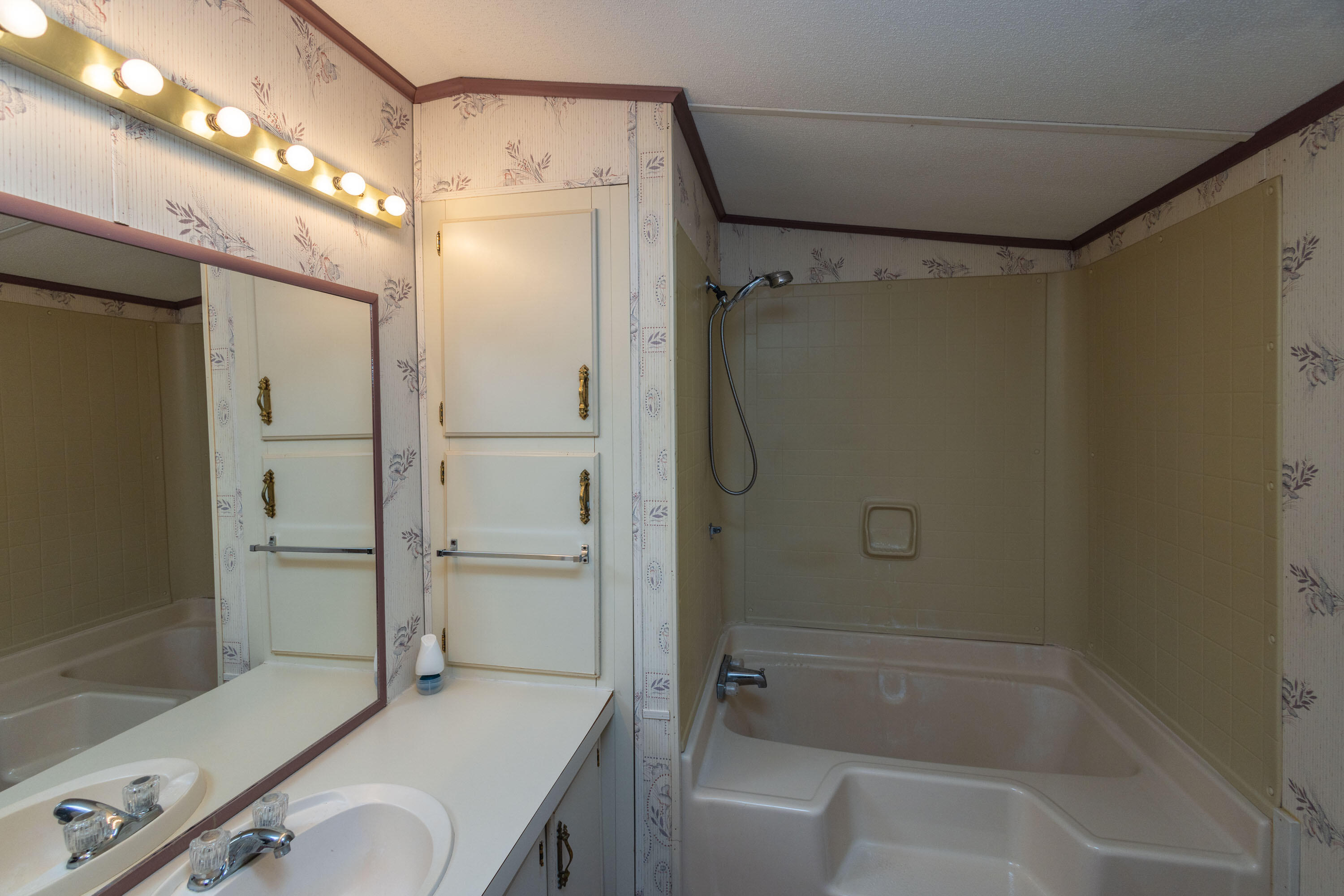 11 A Mountainside Park Camden ME 04843