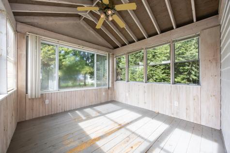 6 Ames Avenue Lewiston ME 04240