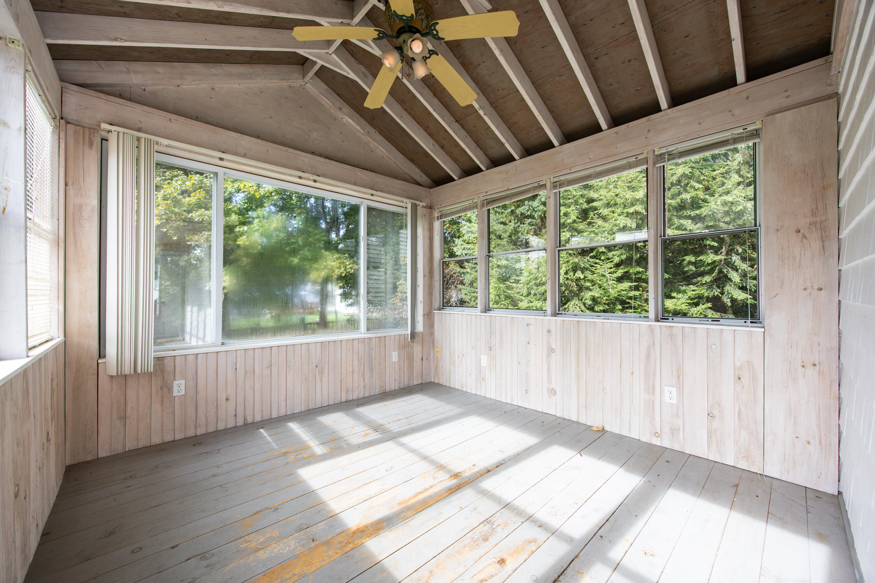 6 Ames Avenue Lewiston ME 04240