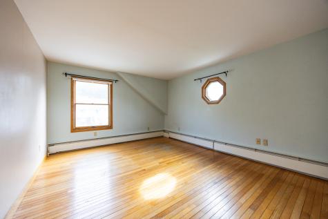 6 Ames Avenue Lewiston ME 04240