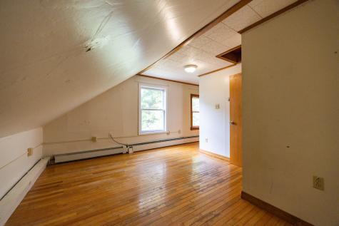 6 Ames Avenue Lewiston ME 04240