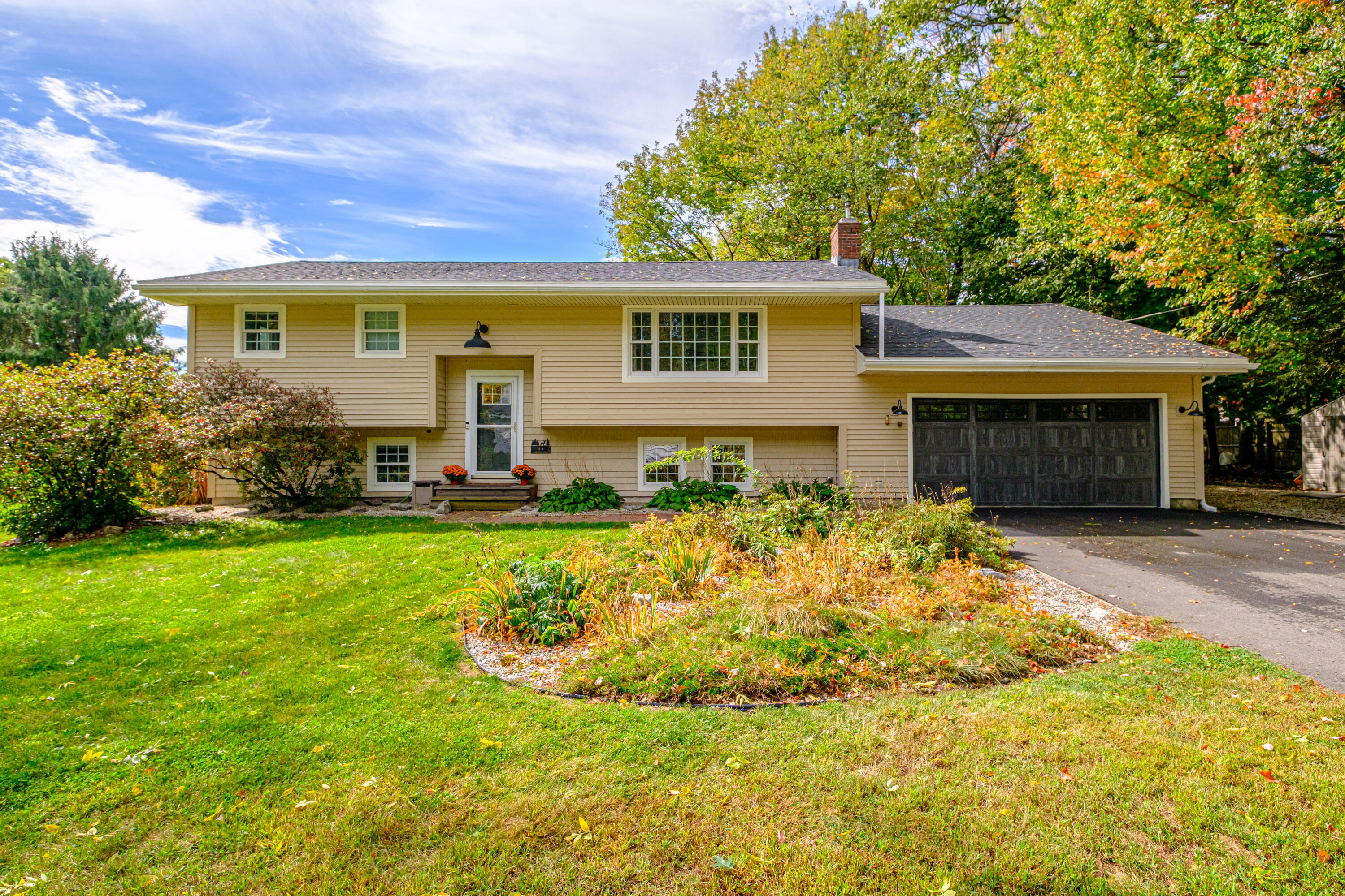 14 Maple Street Cumberland ME 04021