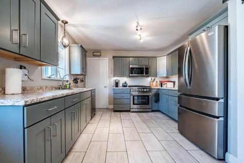 14 Maple Street Cumberland ME 04021