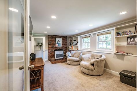 14 Maple Street Cumberland ME 04021