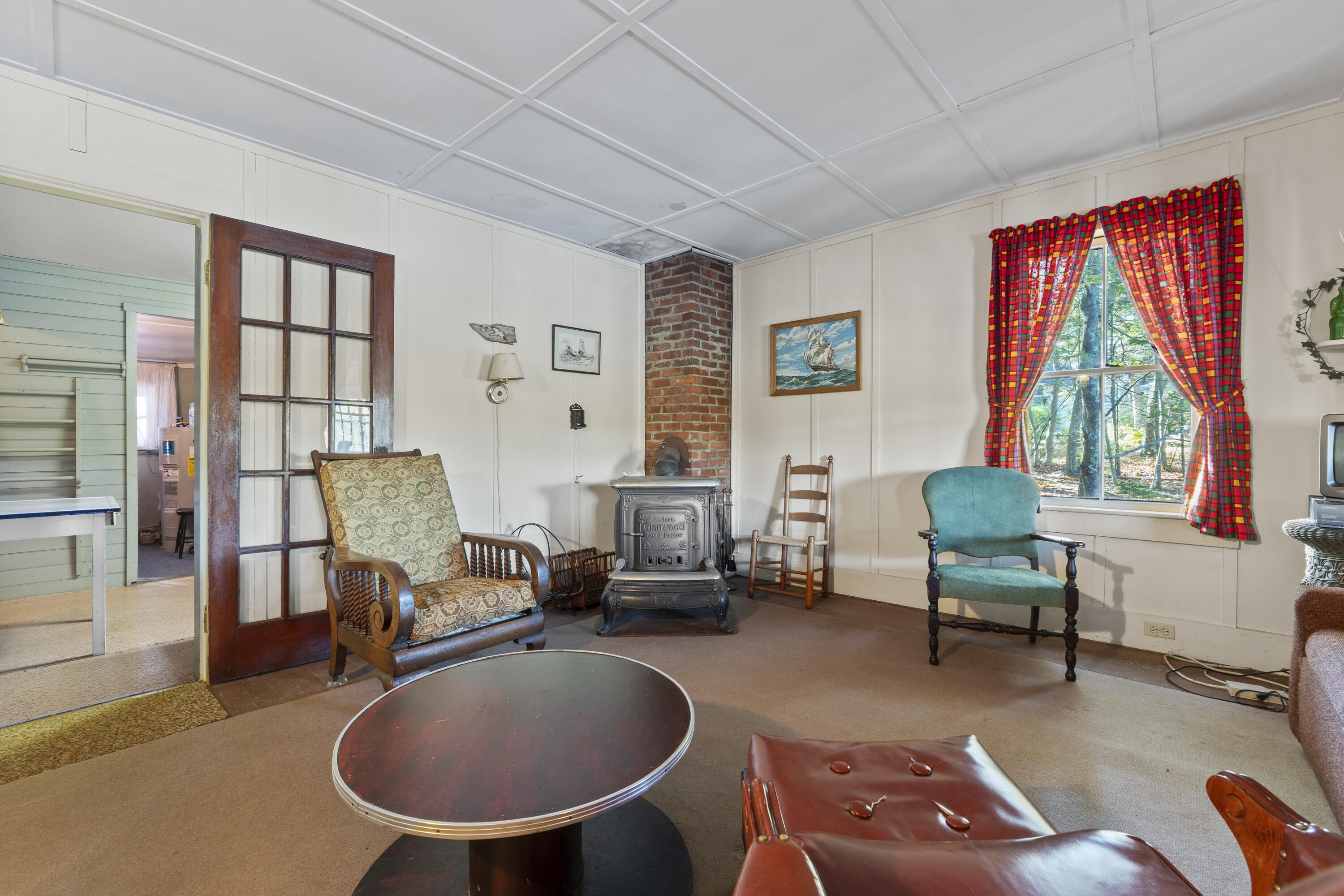 19 Riverside Avenue Edgecomb ME 04556