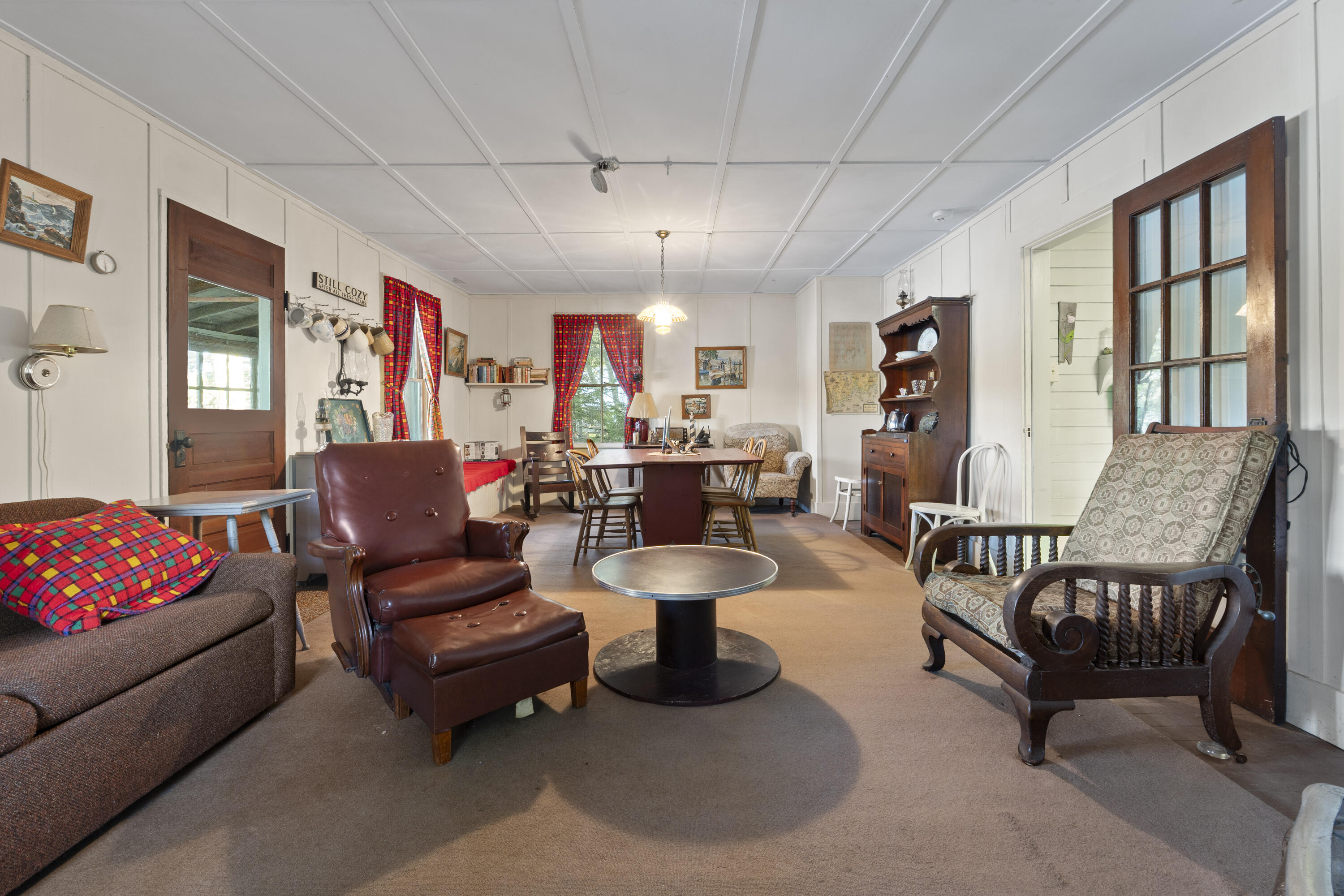 19 Riverside Avenue Edgecomb ME 04556