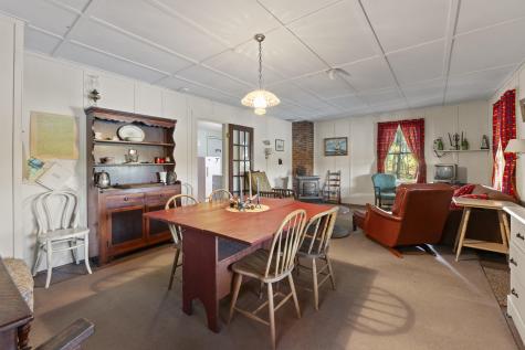 19 Riverside Avenue Edgecomb ME 04556