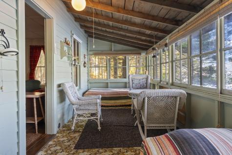 19 Riverside Avenue Edgecomb ME 04556