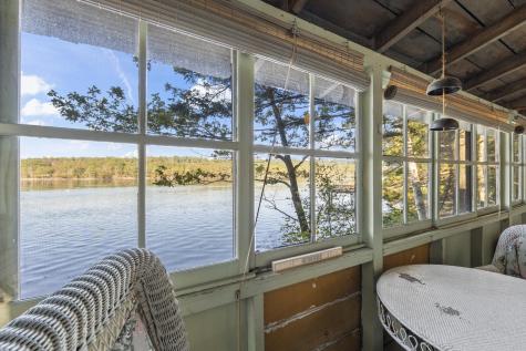 19 Riverside Avenue Edgecomb ME 04556