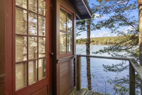 19 Riverside Avenue Edgecomb ME 04556