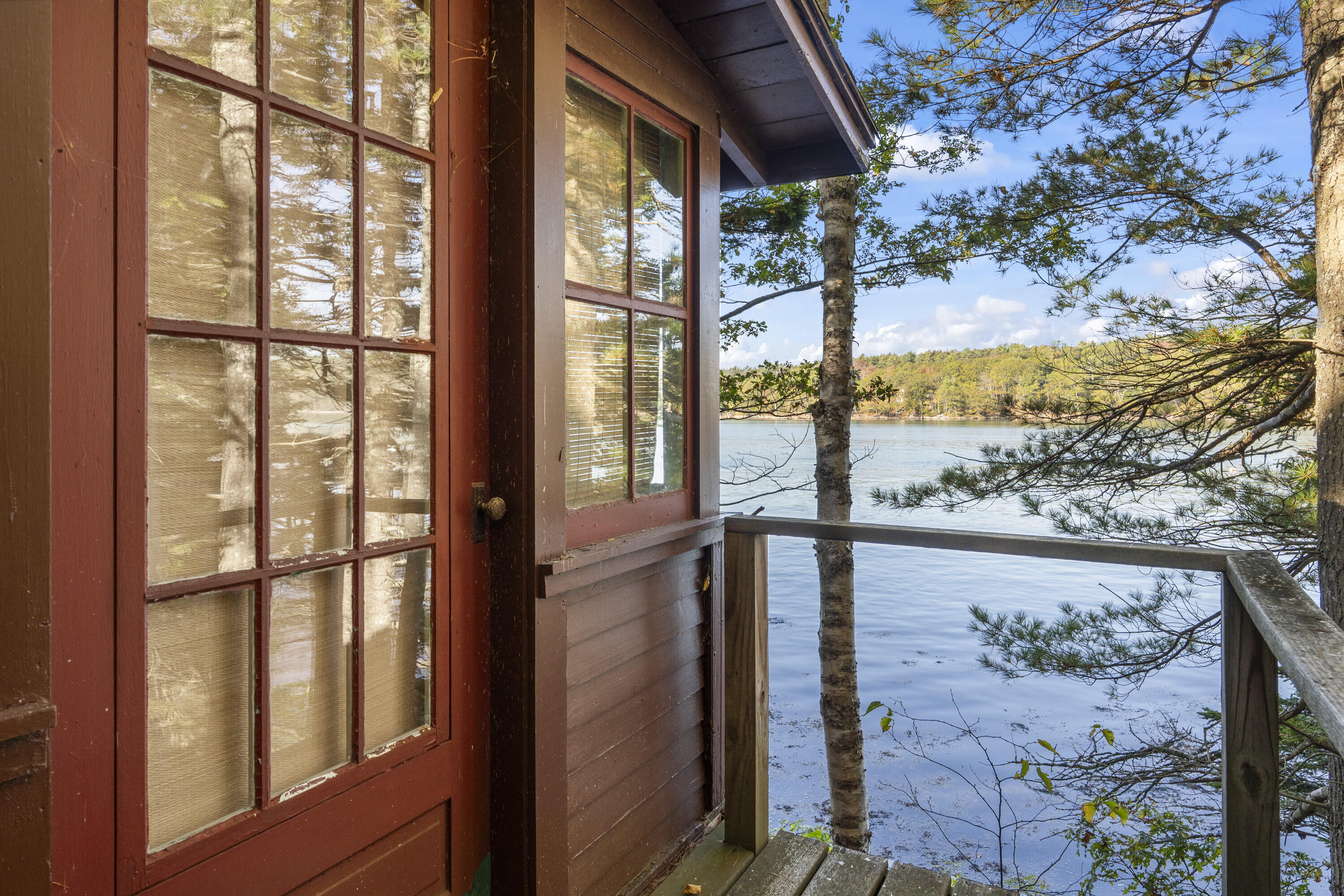 19 Riverside Avenue Edgecomb ME 04556