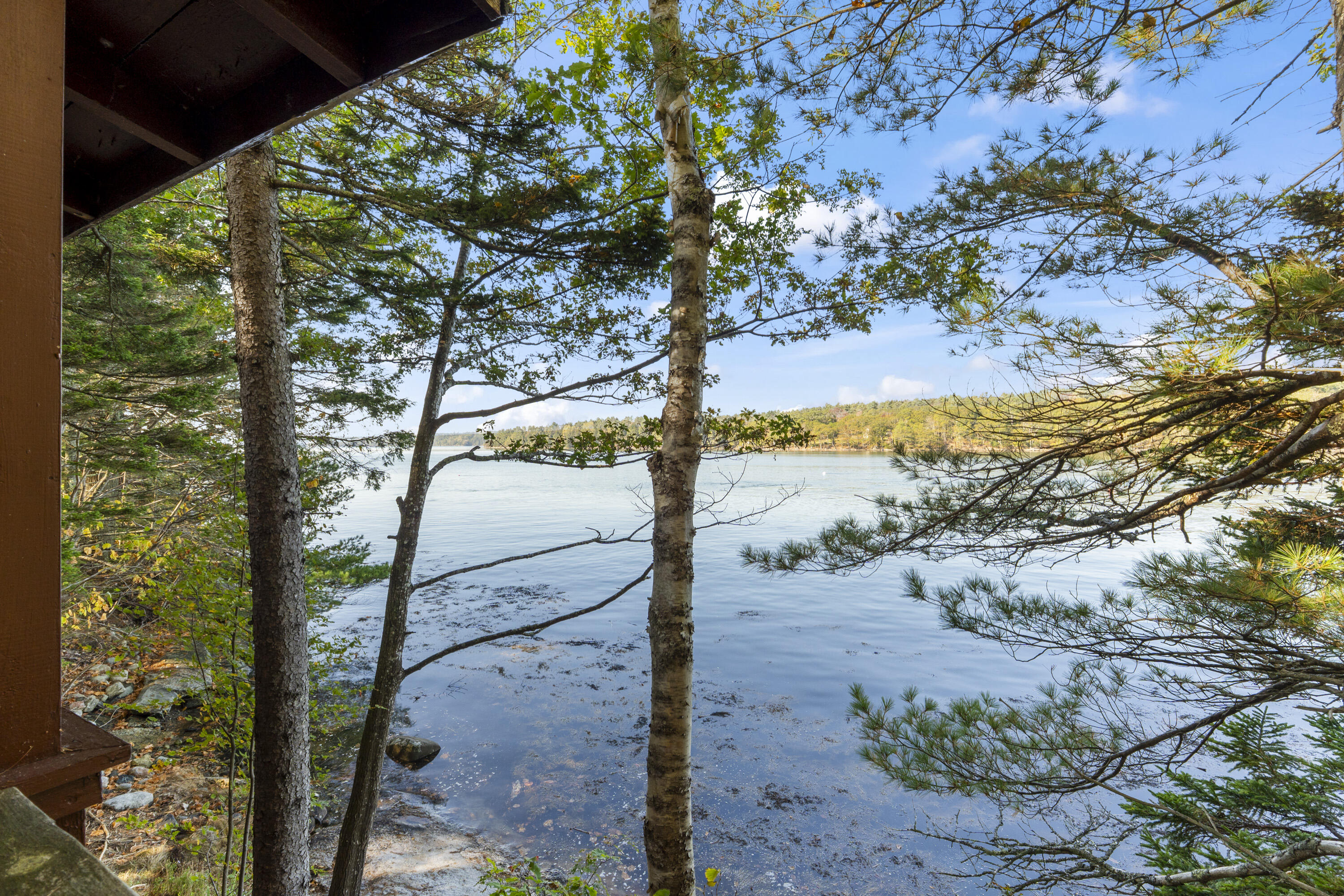 19 Riverside Avenue Edgecomb ME 04556