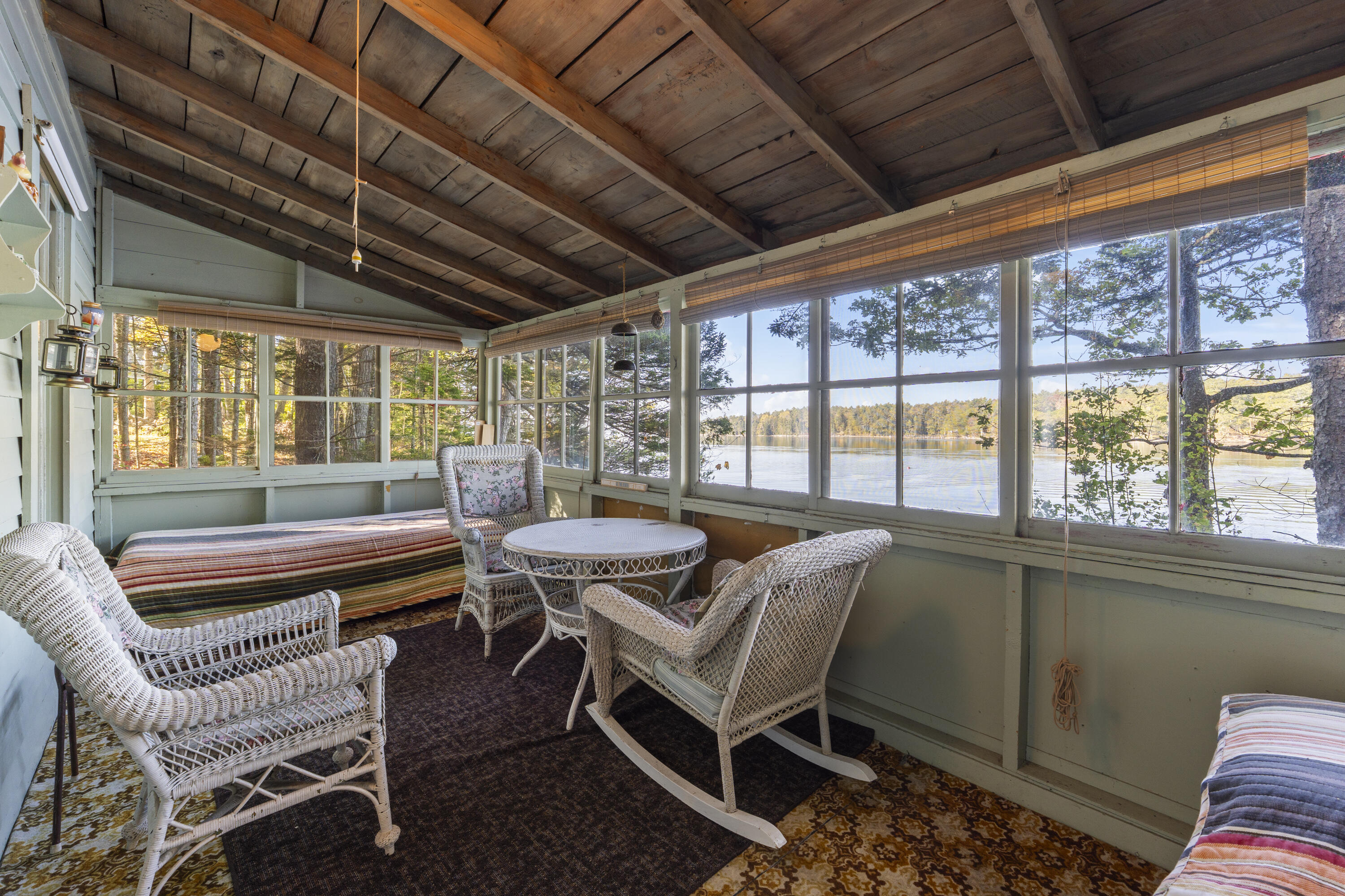 19 Riverside Avenue Edgecomb ME 04556