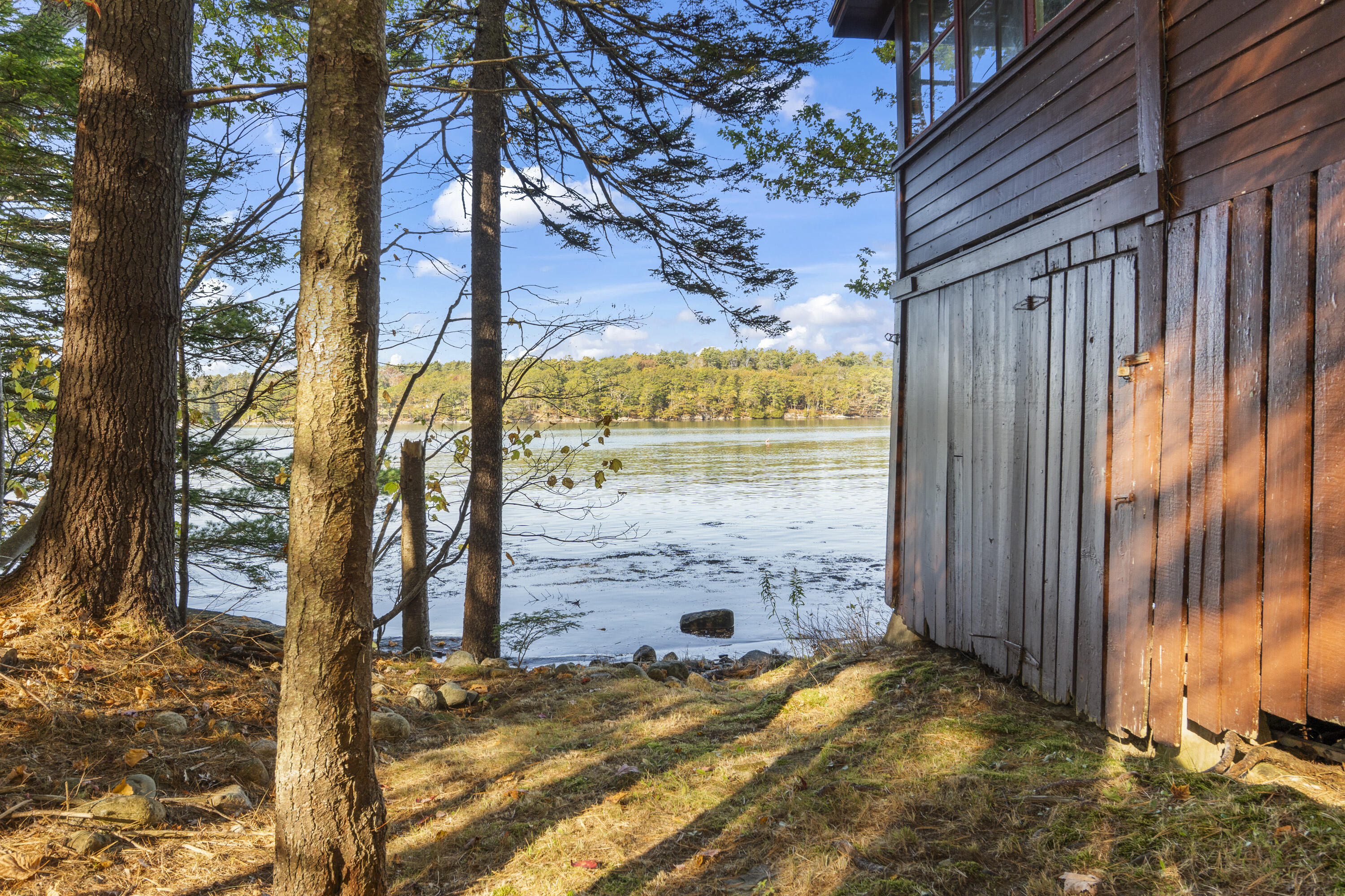 19 Riverside Avenue Edgecomb ME 04556