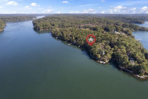 19 Riverside Avenue Edgecomb ME 04556