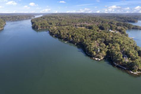 19 Riverside Avenue Edgecomb ME 04556