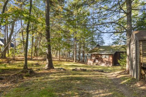 19 Riverside Avenue Edgecomb ME 04556