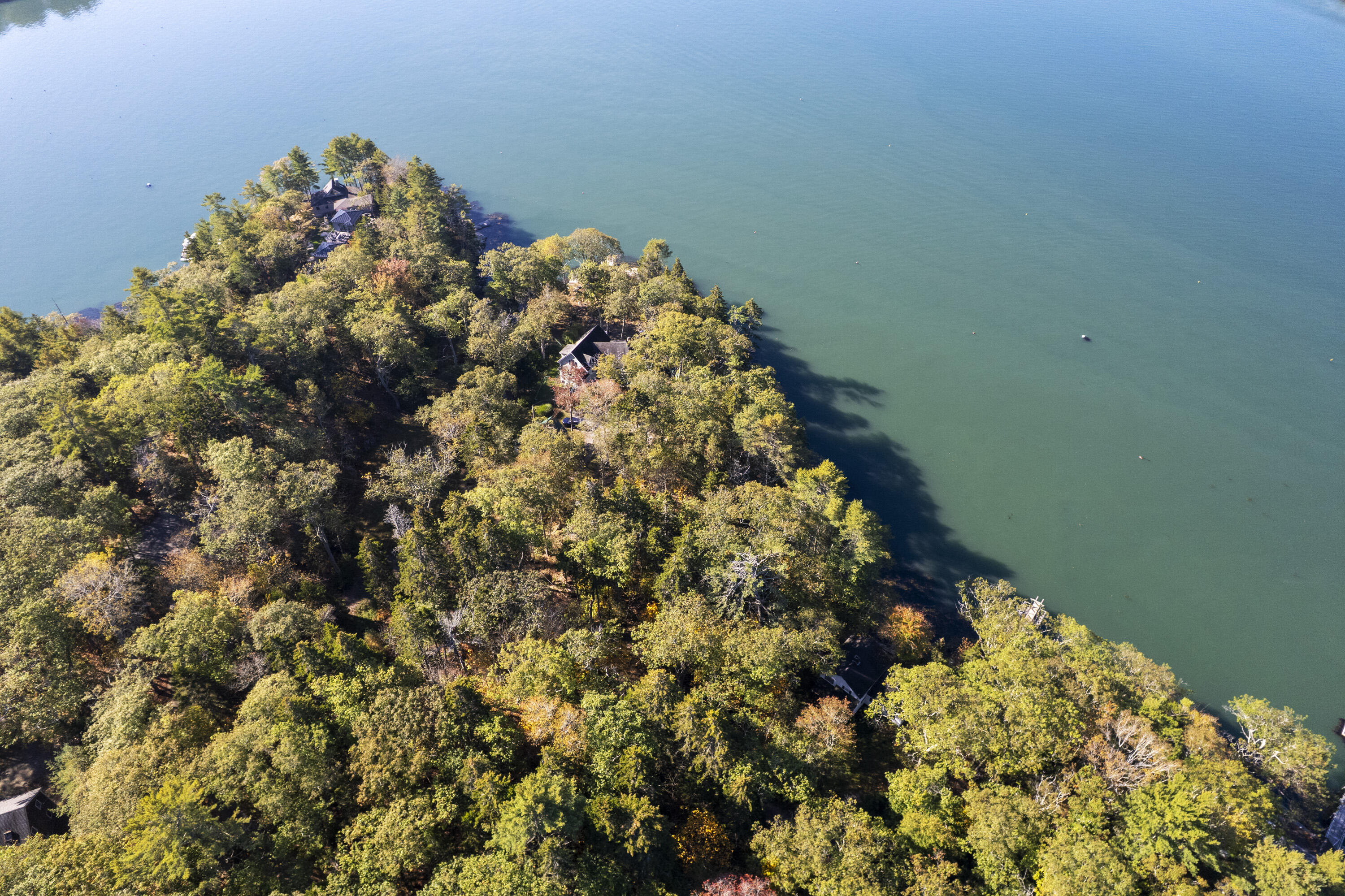 19 Riverside Avenue Edgecomb ME 04556