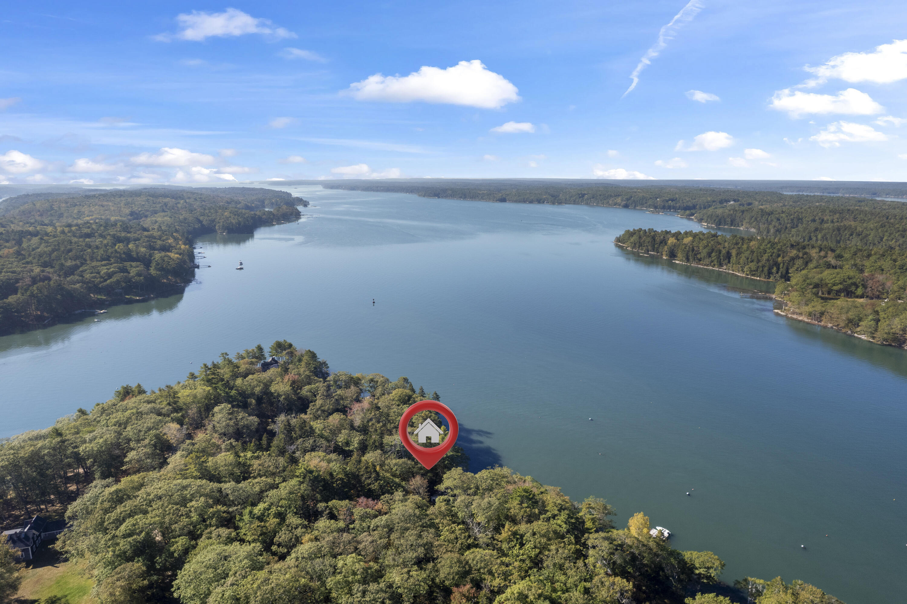 19 Riverside Avenue Edgecomb ME 04556