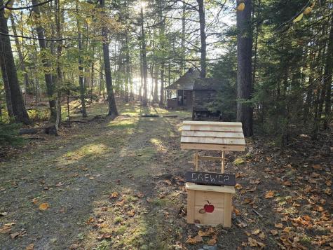 19 Riverside Avenue Edgecomb ME 04556