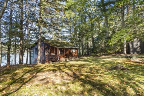 19 Riverside Avenue Edgecomb ME 04556