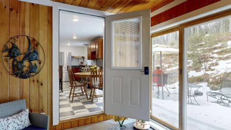 467 River Road Edgecomb ME 04556