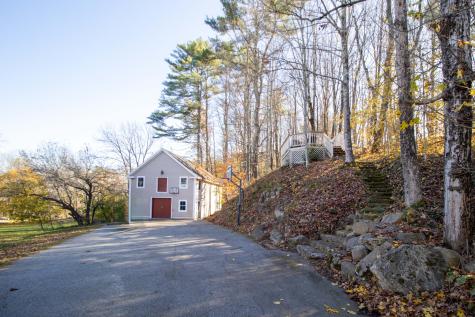 22 High Road Cornish ME 04020