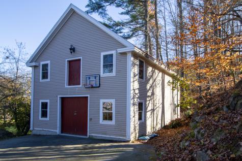 22 High Road Cornish ME 04020