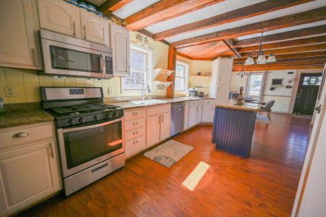 22 High Road Cornish ME 04020