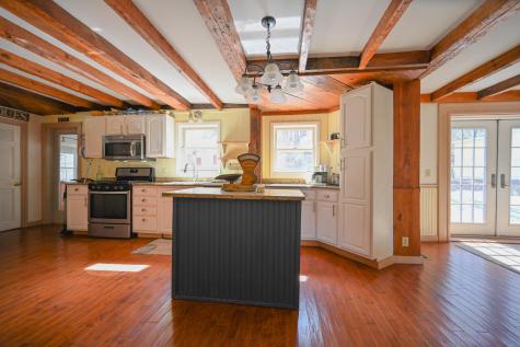 22 High Road Cornish ME 04020