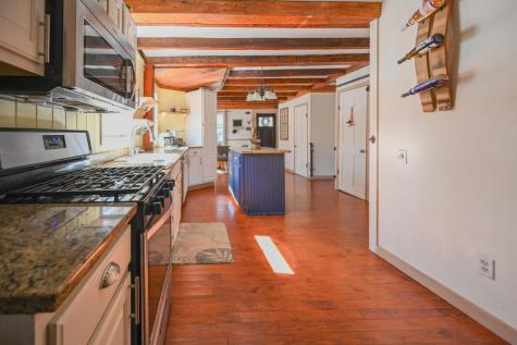 22 High Road Cornish ME 04020