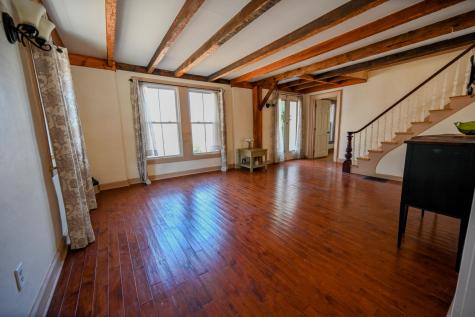 22 High Road Cornish ME 04020