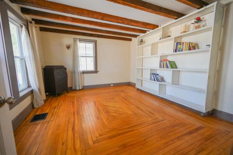 22 High Road Cornish ME 04020