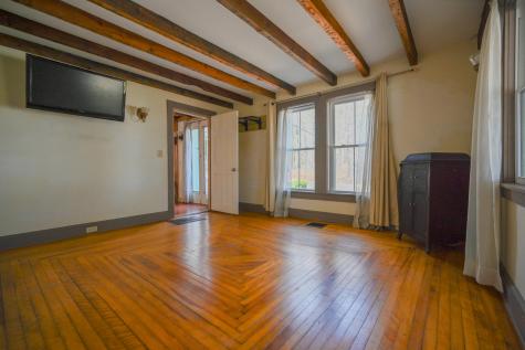 22 High Road Cornish ME 04020