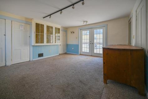 22 High Road Cornish ME 04020