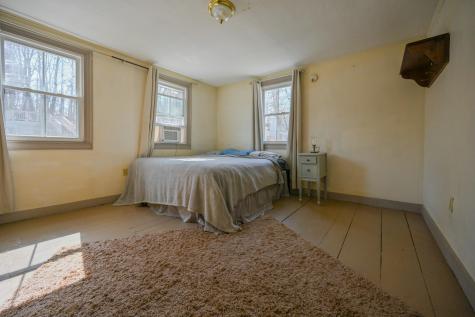 22 High Road Cornish ME 04020