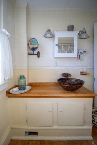 22 High Road Cornish ME 04020