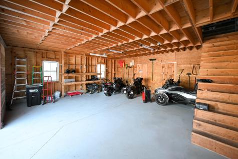 22 High Road Cornish ME 04020